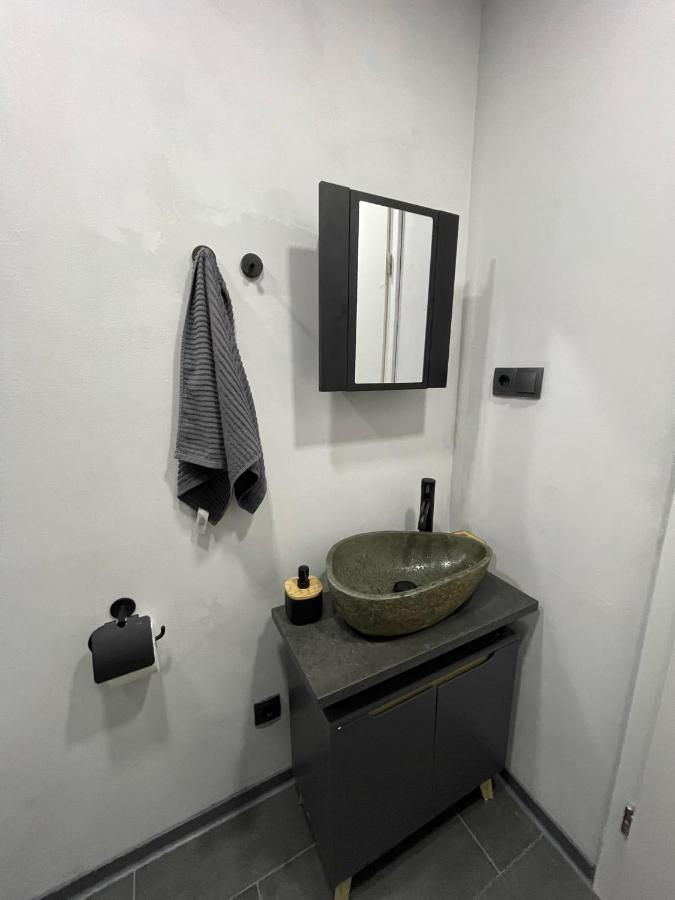 Bright: Flat With Balcony - Kitchen - Free Parking Berlim Exterior foto