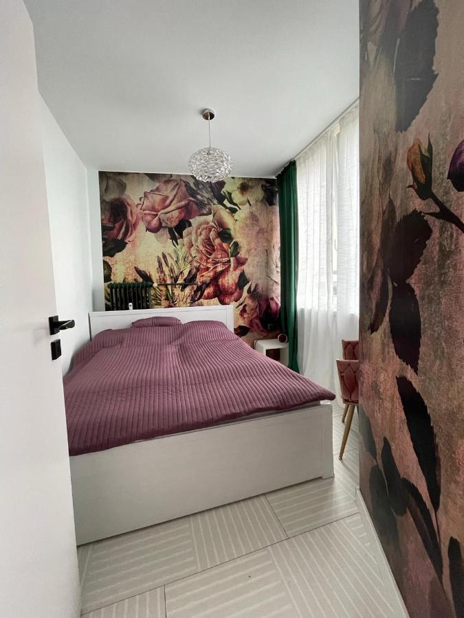 Bright: Flat With Balcony - Kitchen - Free Parking Berlim Exterior foto